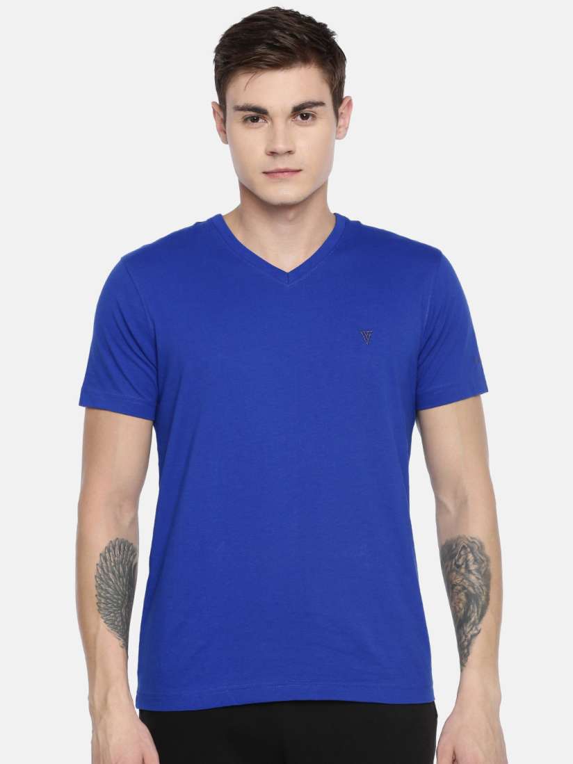 Buy Van Heusen Athleisure Men Solid Smart Tech Easy Stain Release T Shirt Tshirts for Men 10779958 Myntra