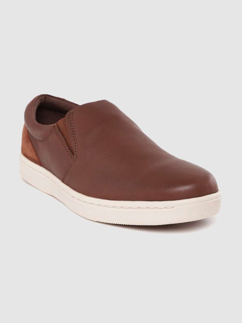 Clarks brown slip on shoes shop