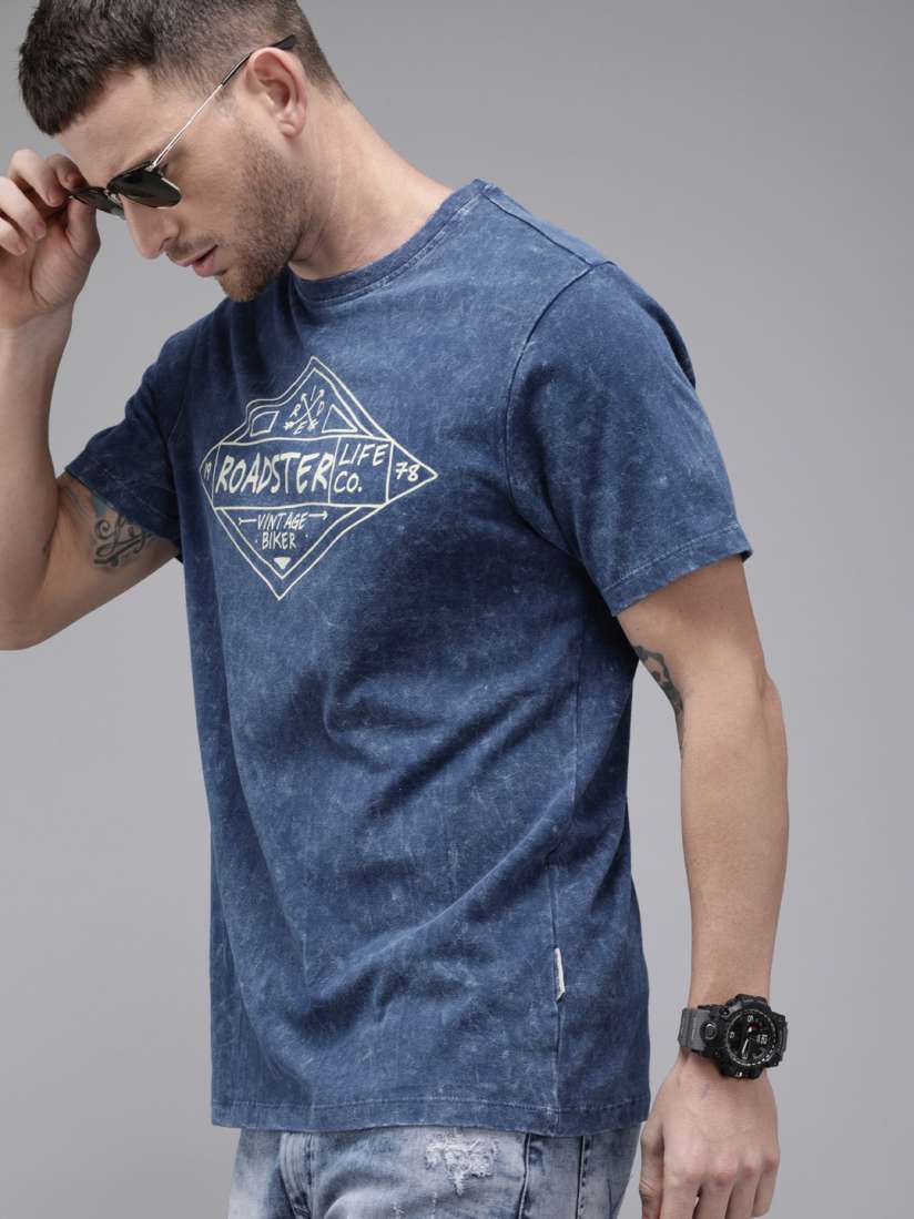 Buy Roadster Men Blue Laundered Graphic Printed Round Neck Pure Cotton T shirt Tshirts for Men 10941294 Myntra