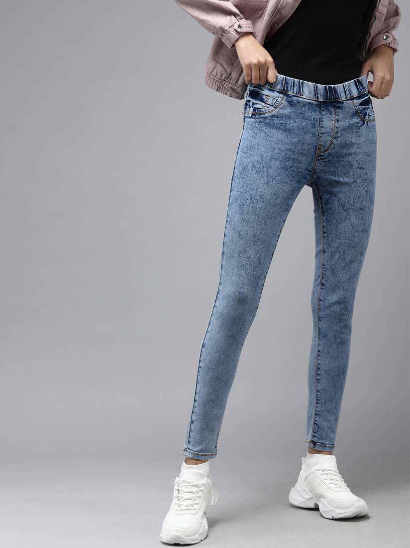Jeggings with sneakers shop
