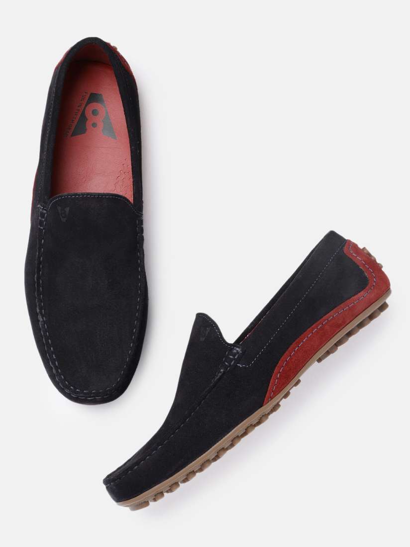 Ruosh shoes shop