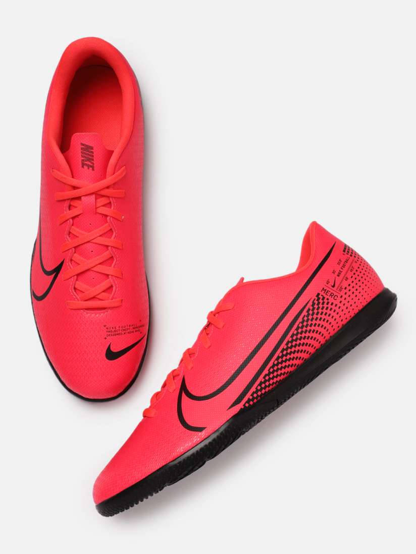 Nike football shoes myntra top