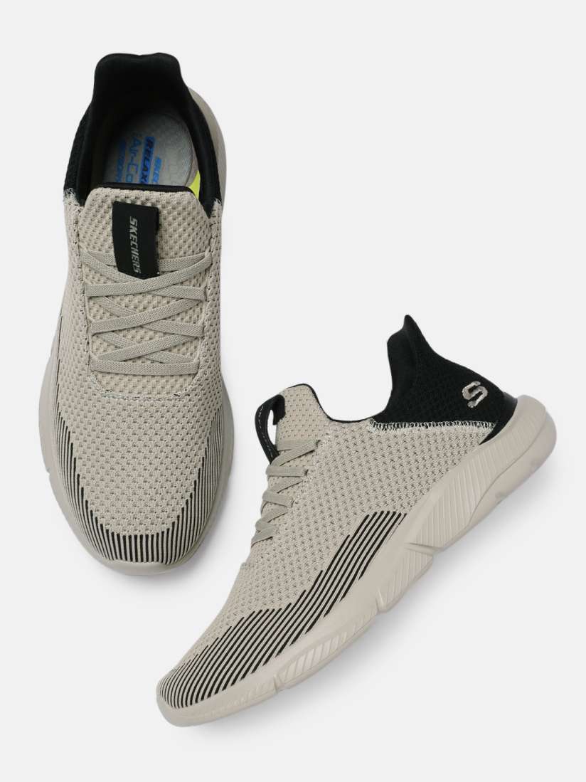 Skechers taison sales