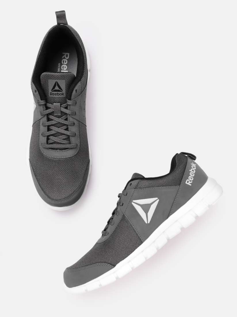Buy Reebok Men Woven Design TRAVELLAR LP Running Shoes Sports Shoes for Men 11143398 Myntra