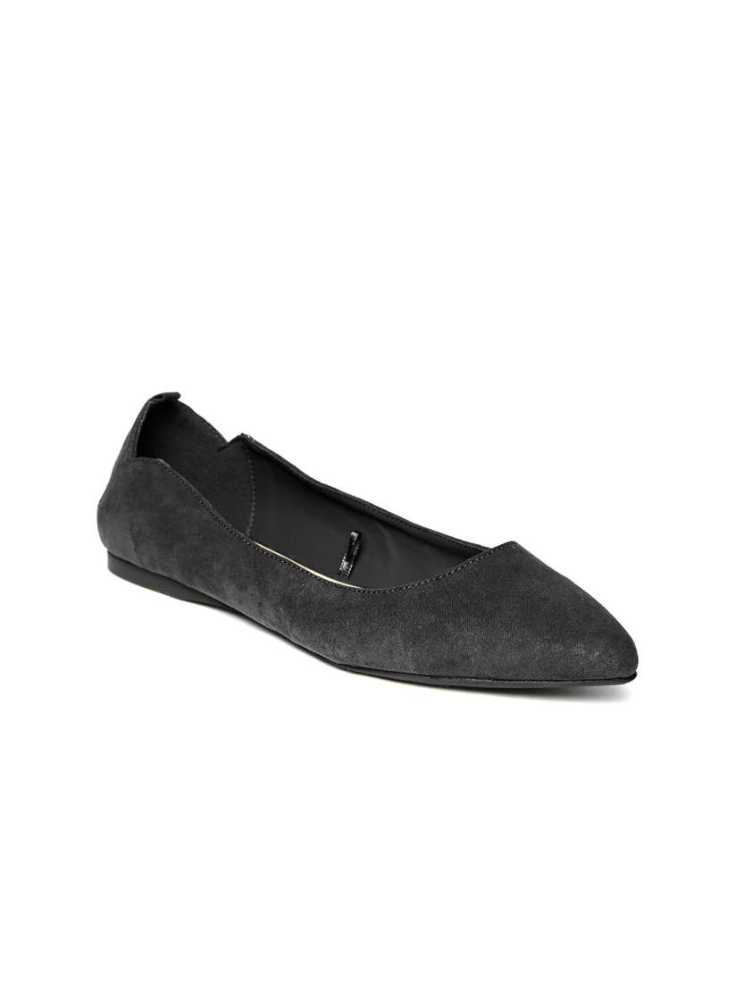 Buy FOREVER 21 Women Black Flat Shoes Flats for Women 1130610 Myntra