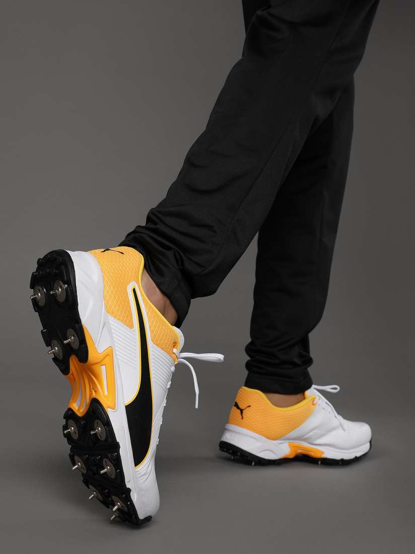 Cricket spike shoes myntra online