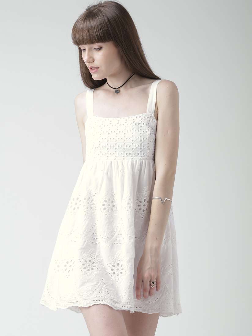 White embroidered dress forever 21 clearance