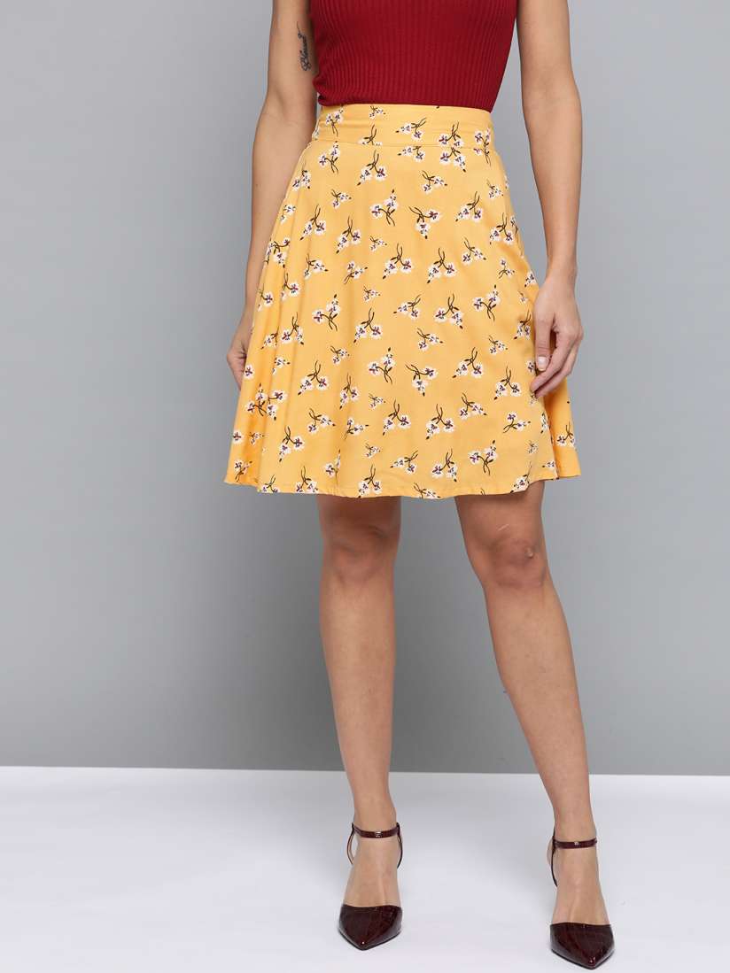 Yellow skirt myntra top