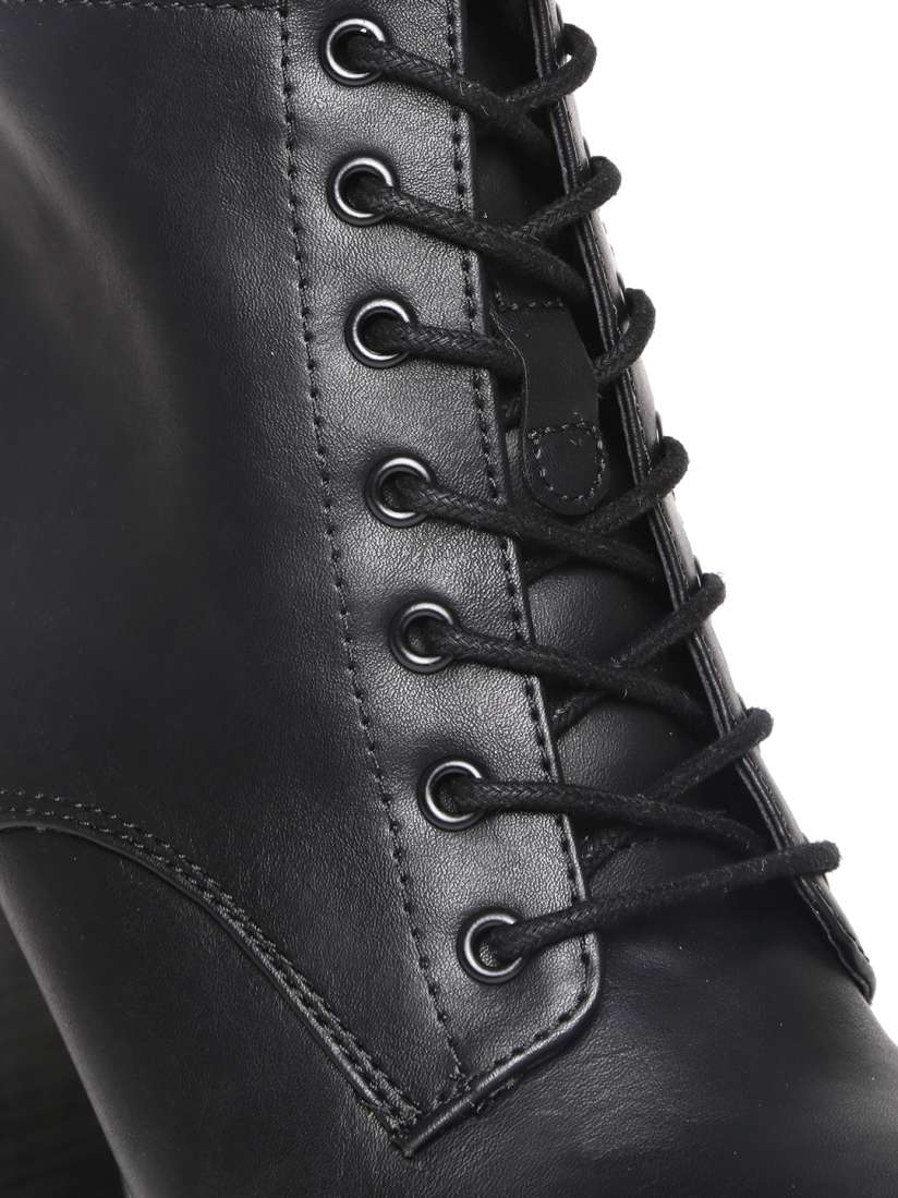 Forever 21 black heeled boots hotsell