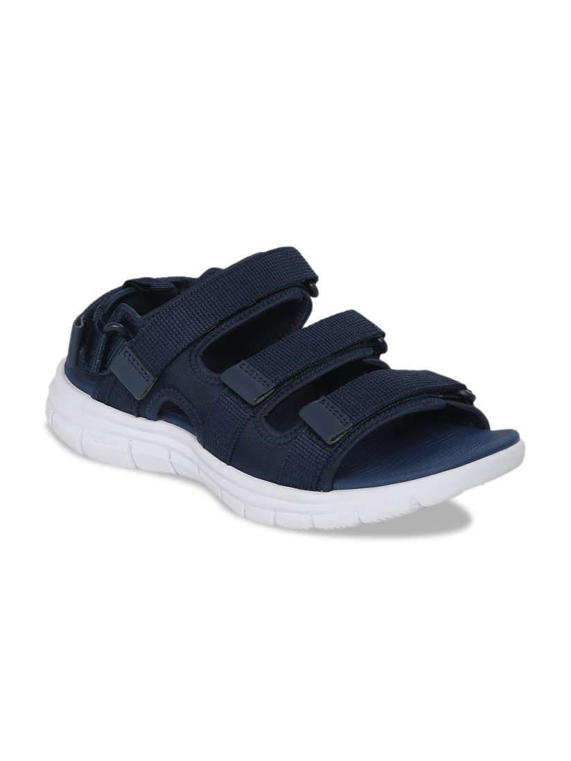 Red tape sandals myntra 2025