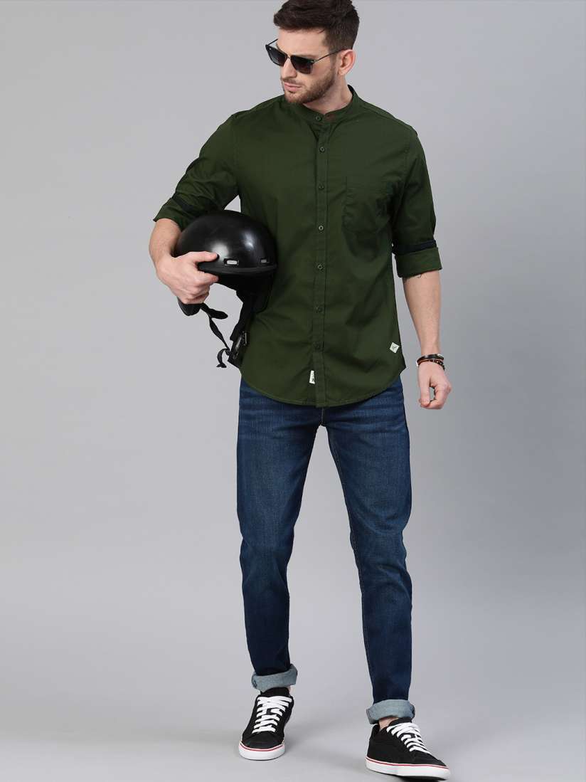 Olive green shirt with black jeans discount