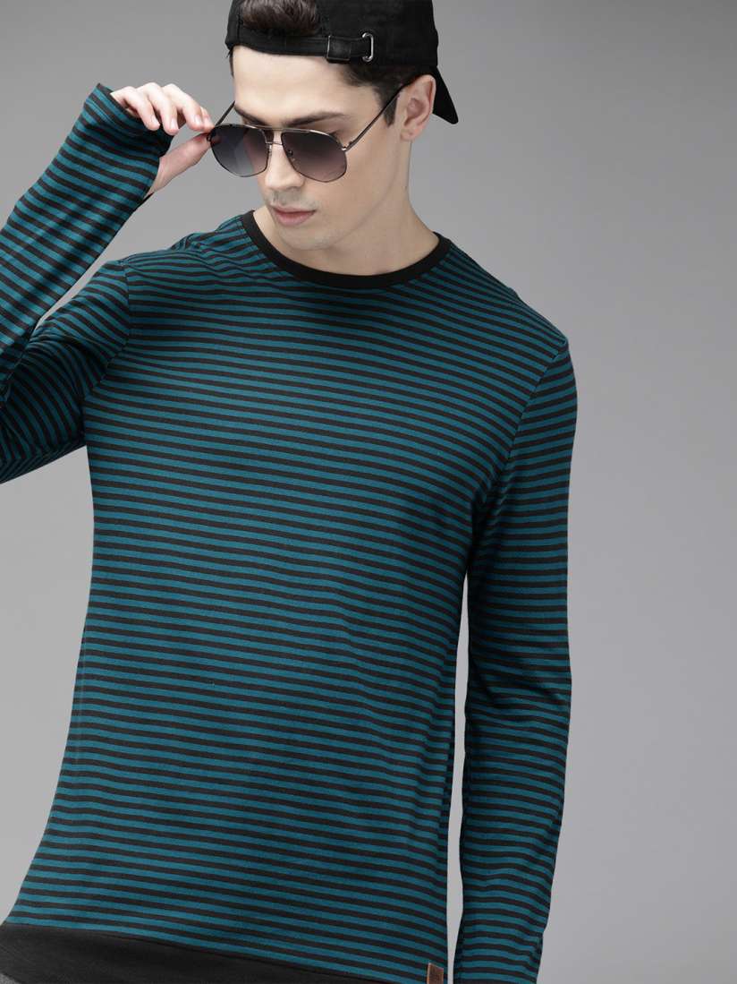 Thumb hole t shirts myntra best sale