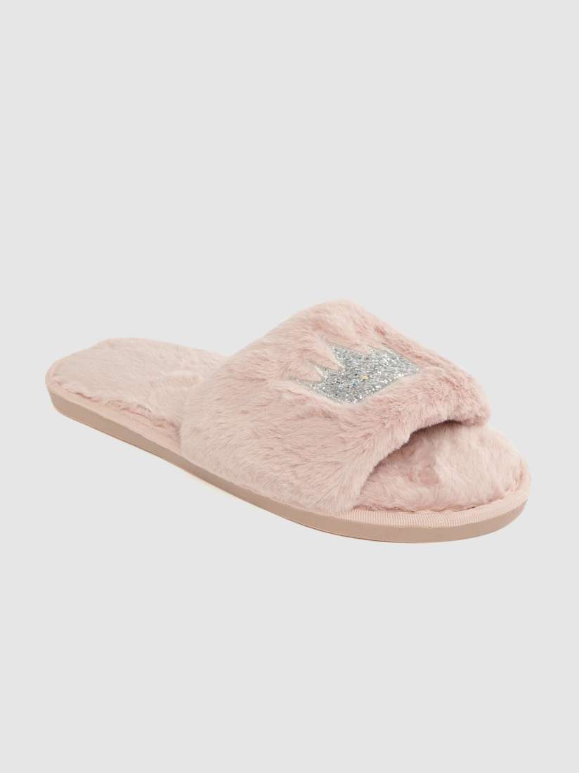 Dressberry slippers store
