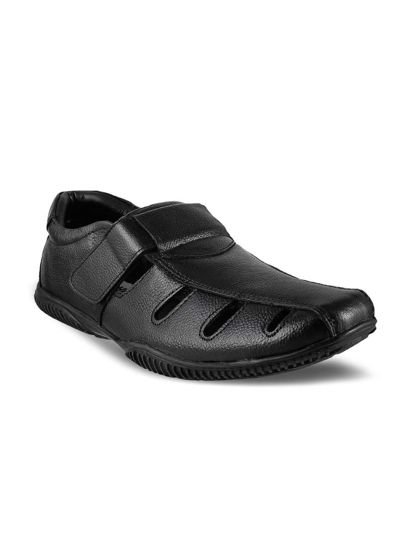 Myntra men sandals discount