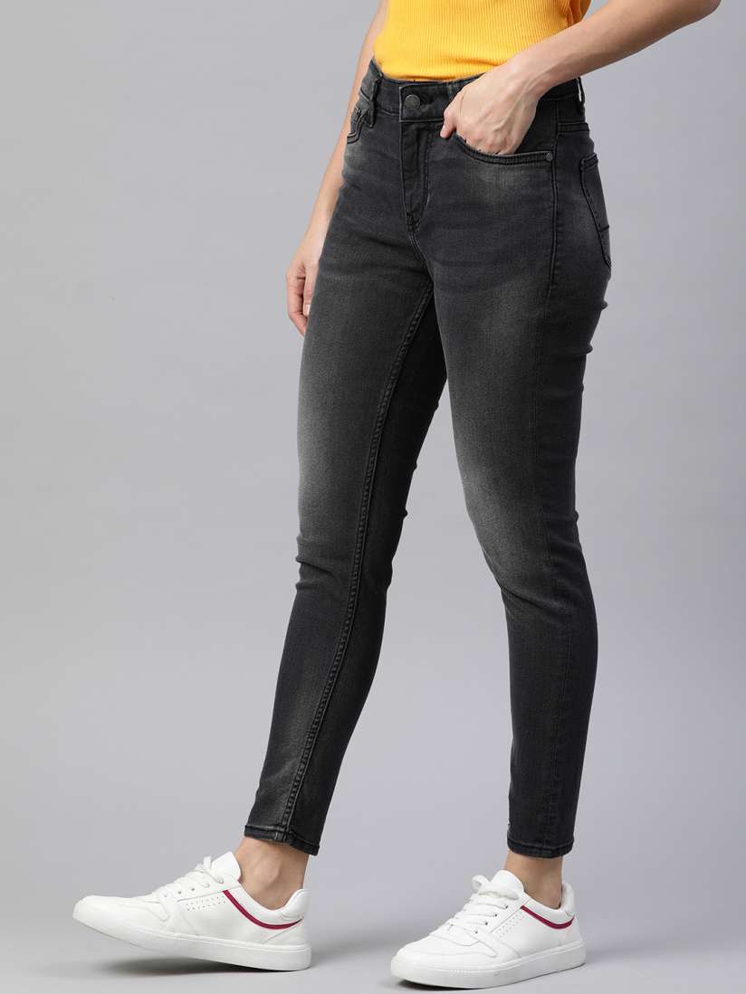 Myntra black jeans for ladies top