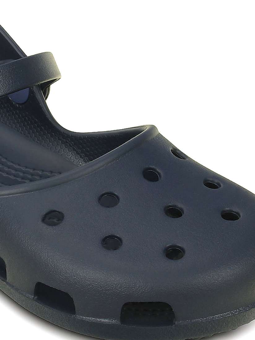 Crocs women's karin clog clearance