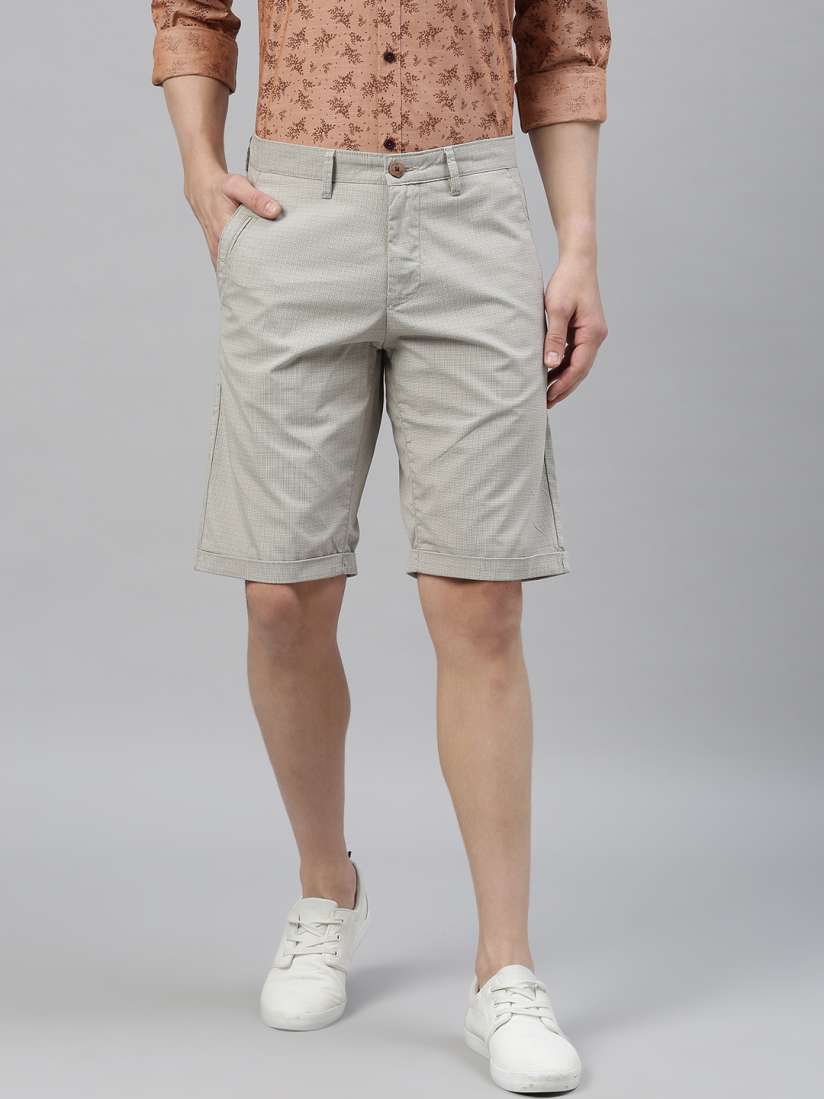 Checked chino shorts top