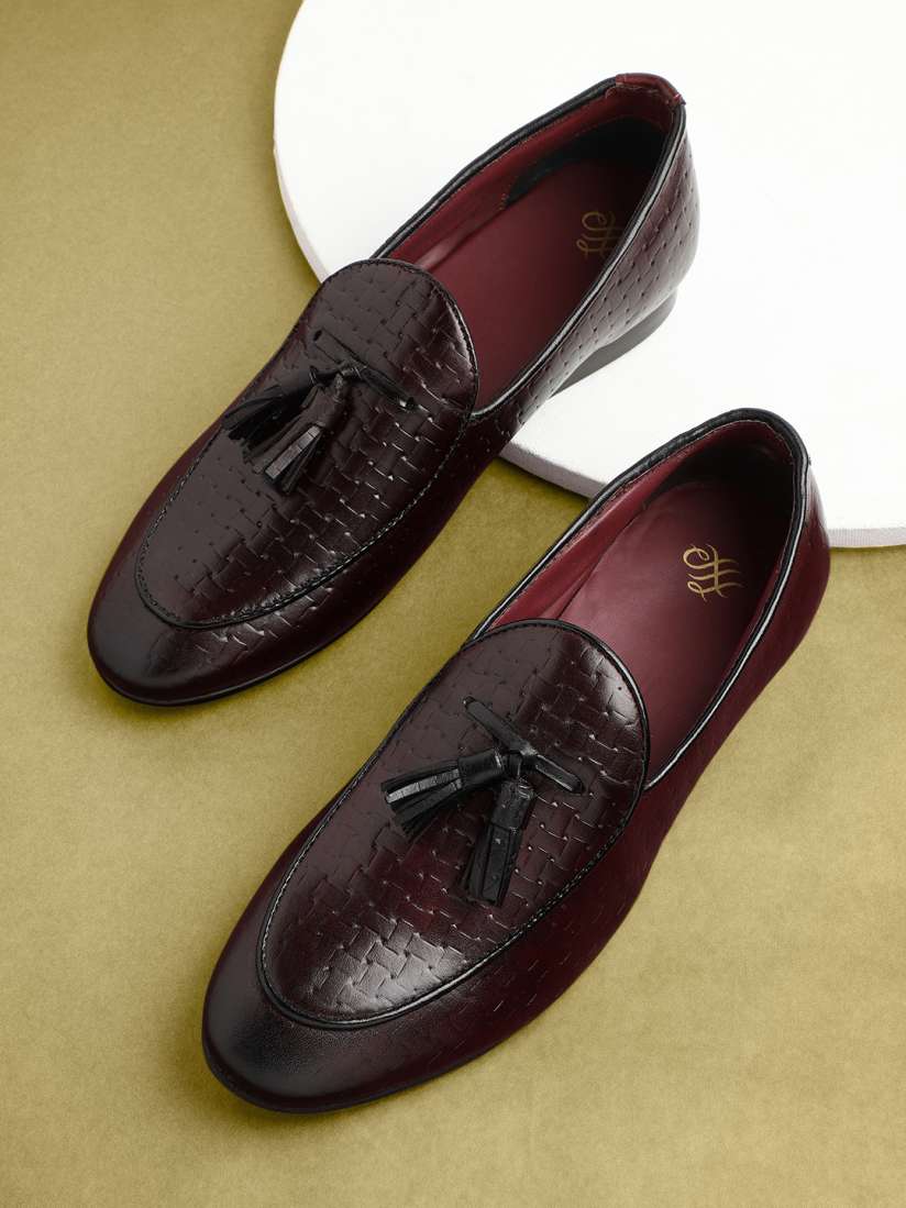 Myntra loafers deals