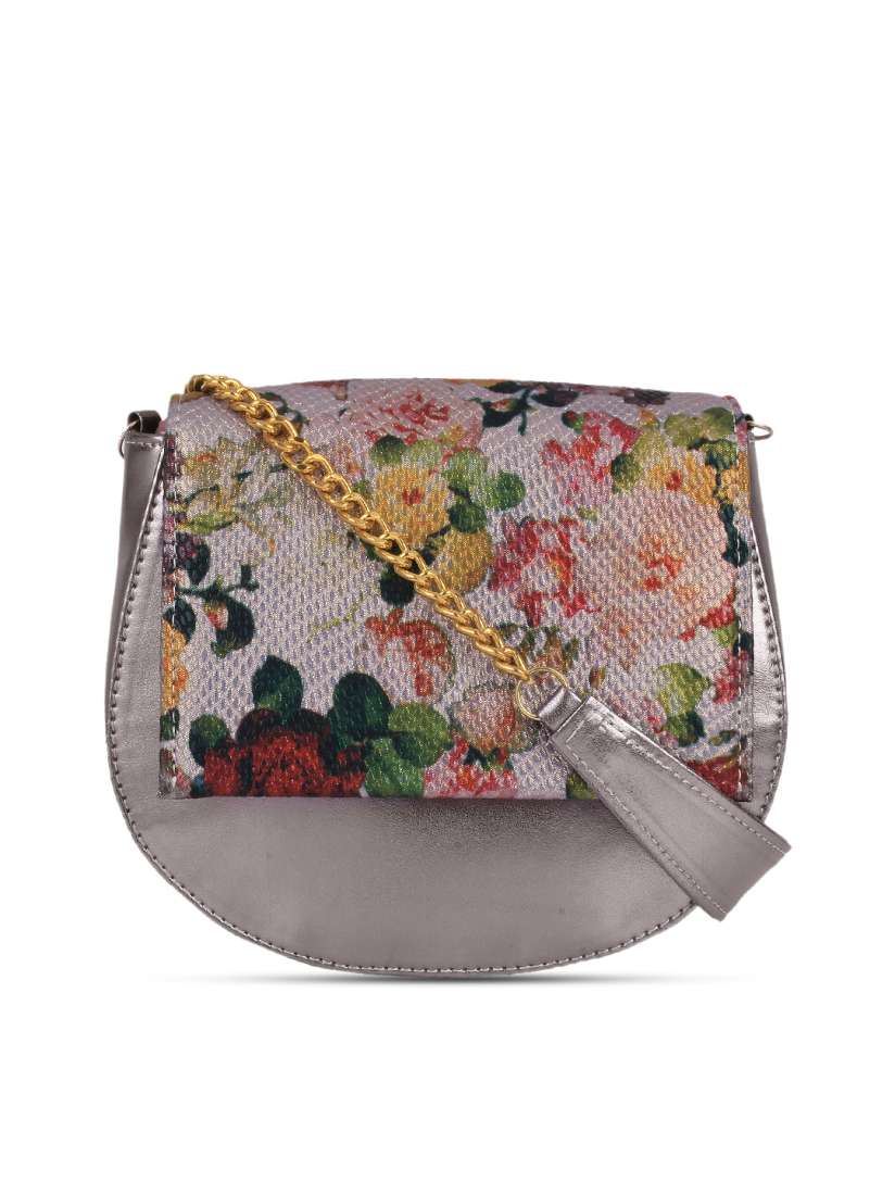 Berrypeckers sling bag top
