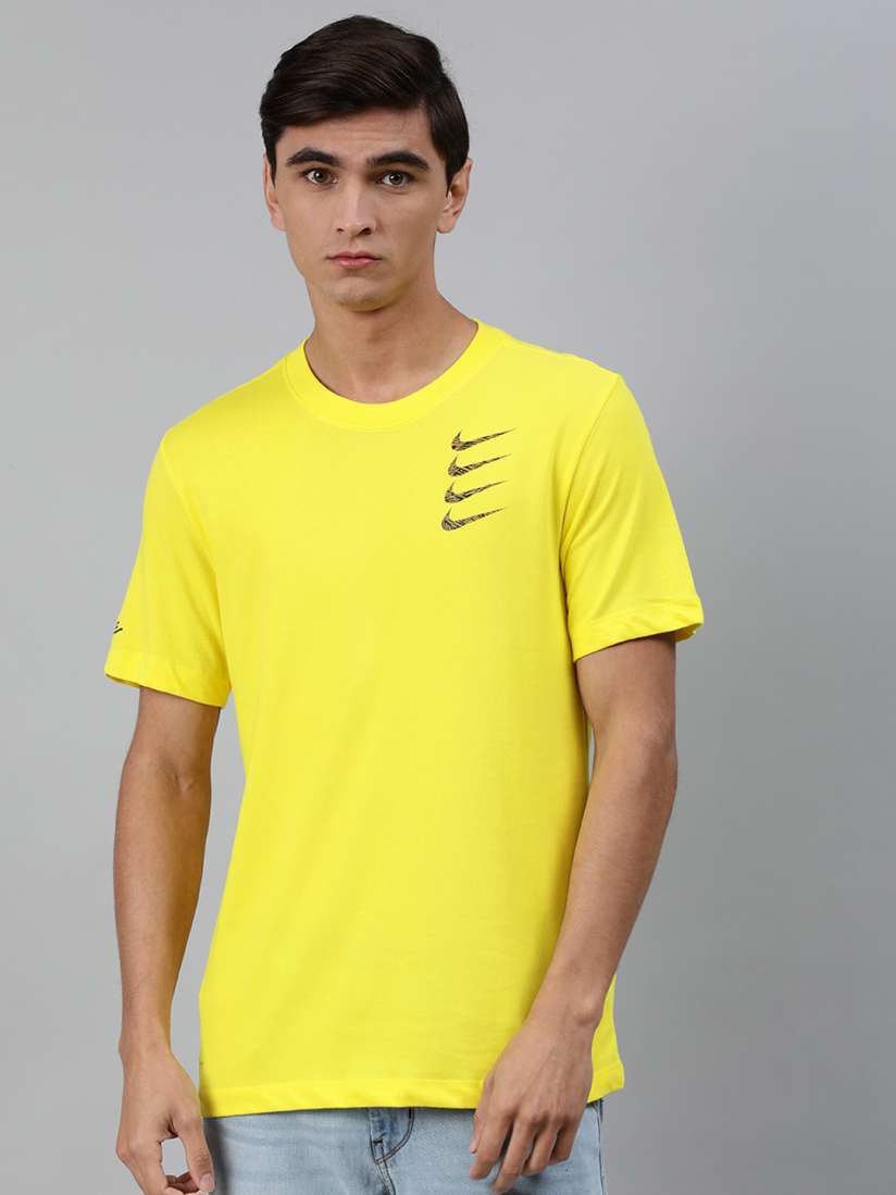 Men yellow nike shirt store