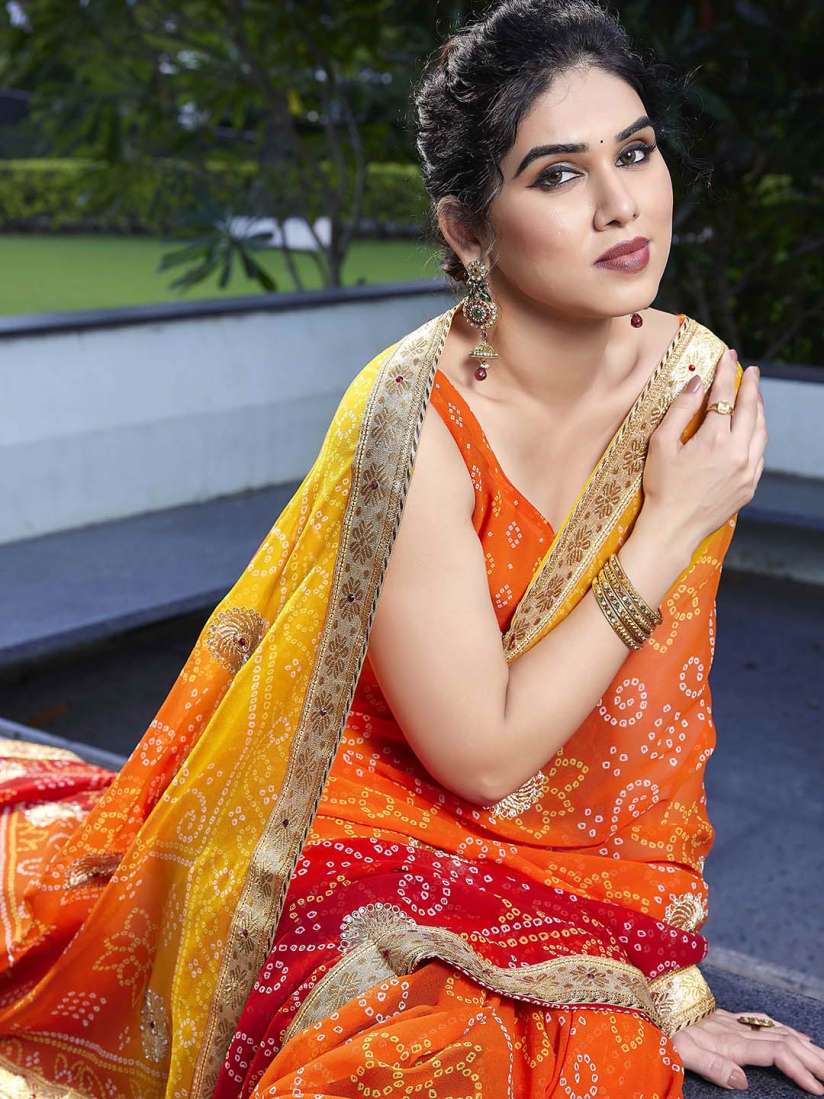 Jewellery on bandhani saree on sale