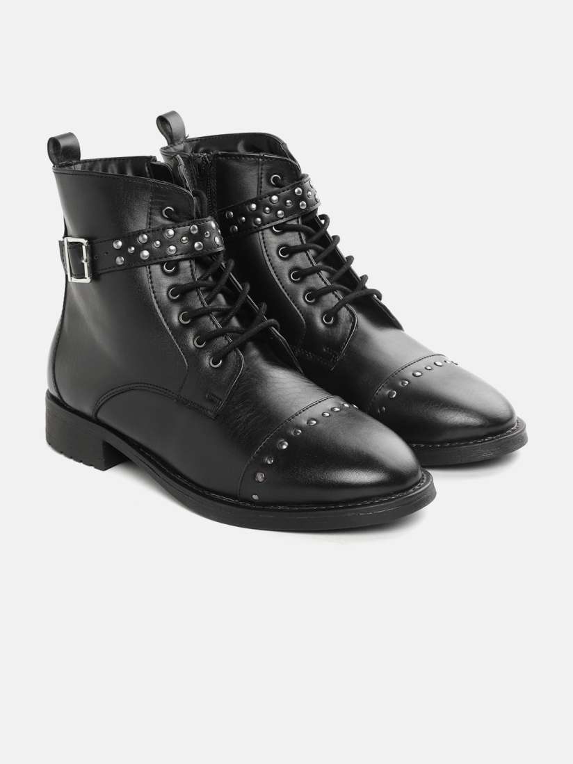 Roadster boots myntra clearance