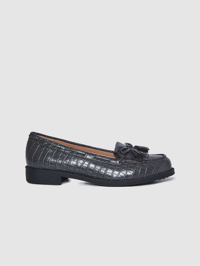 Buy DOROTHY PERKINS Women Charcoal Grey Snakeskin Textured Boat Shoes Casual Shoes for Women 13454326 Myntra