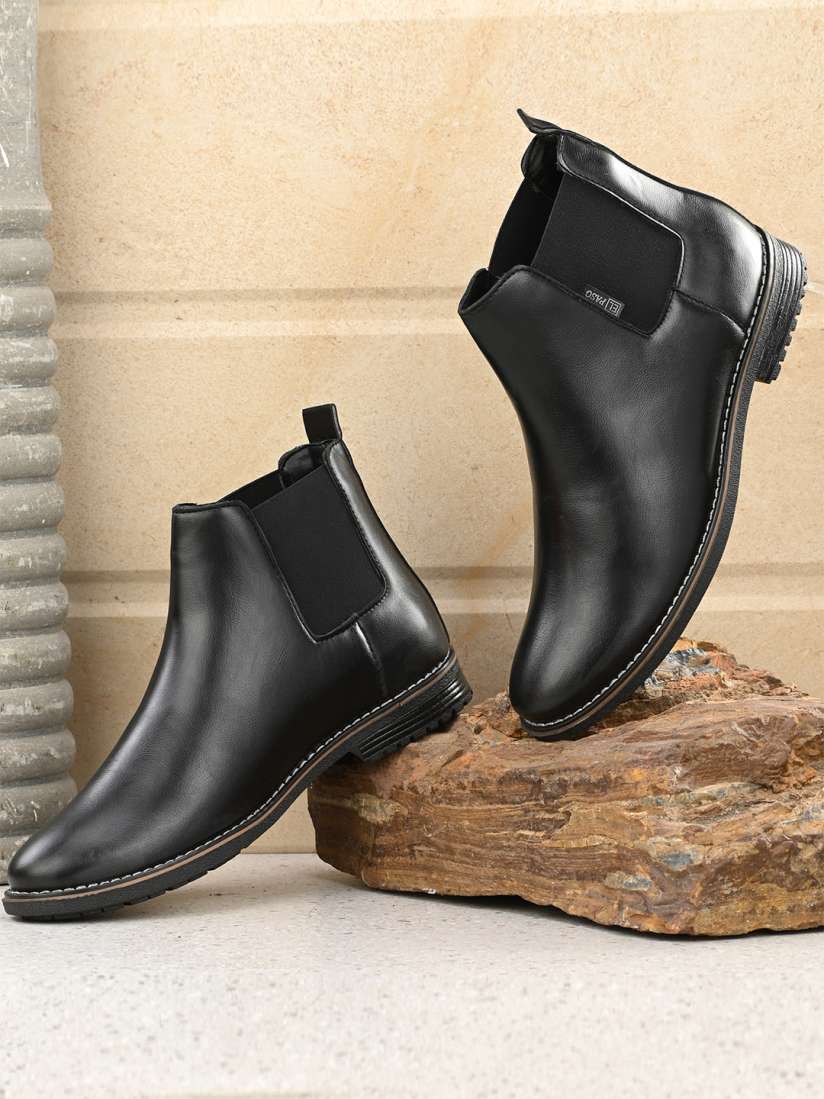 Boots on myntra on sale