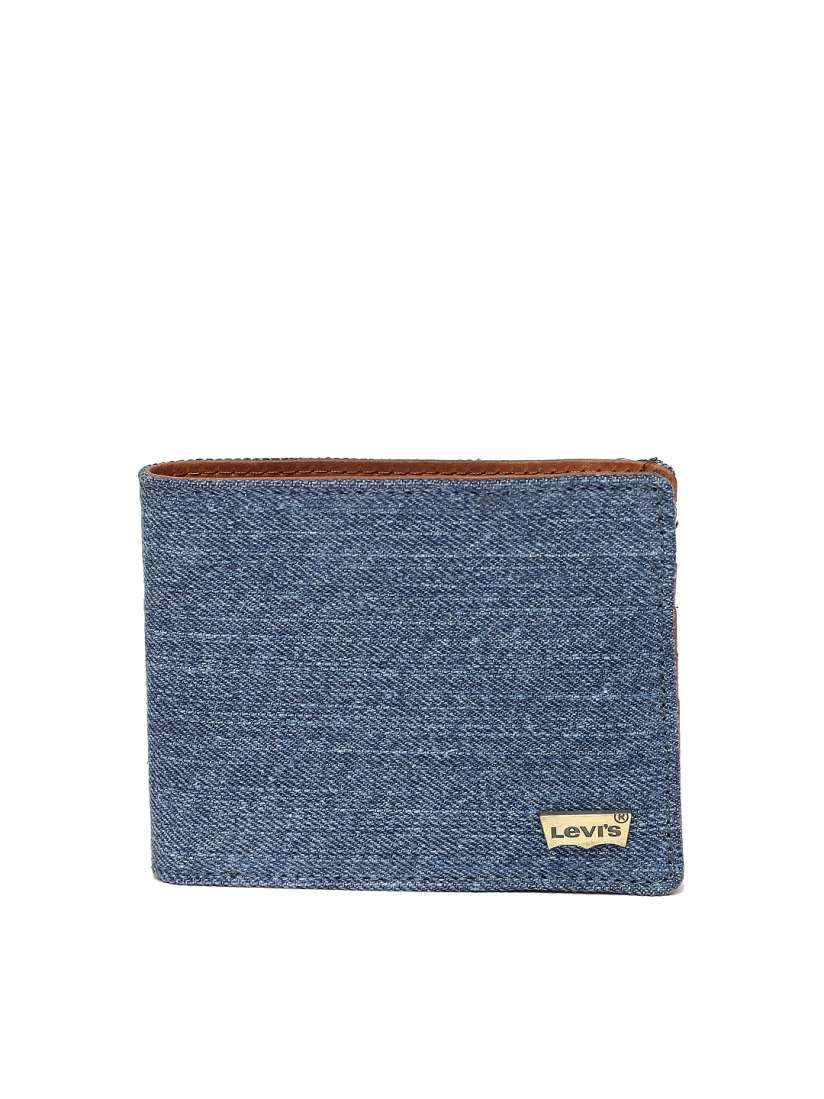 Levis wallets myntra store