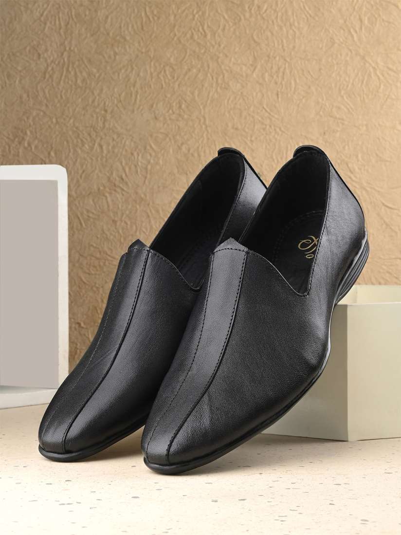 Myntra slip on shoes store