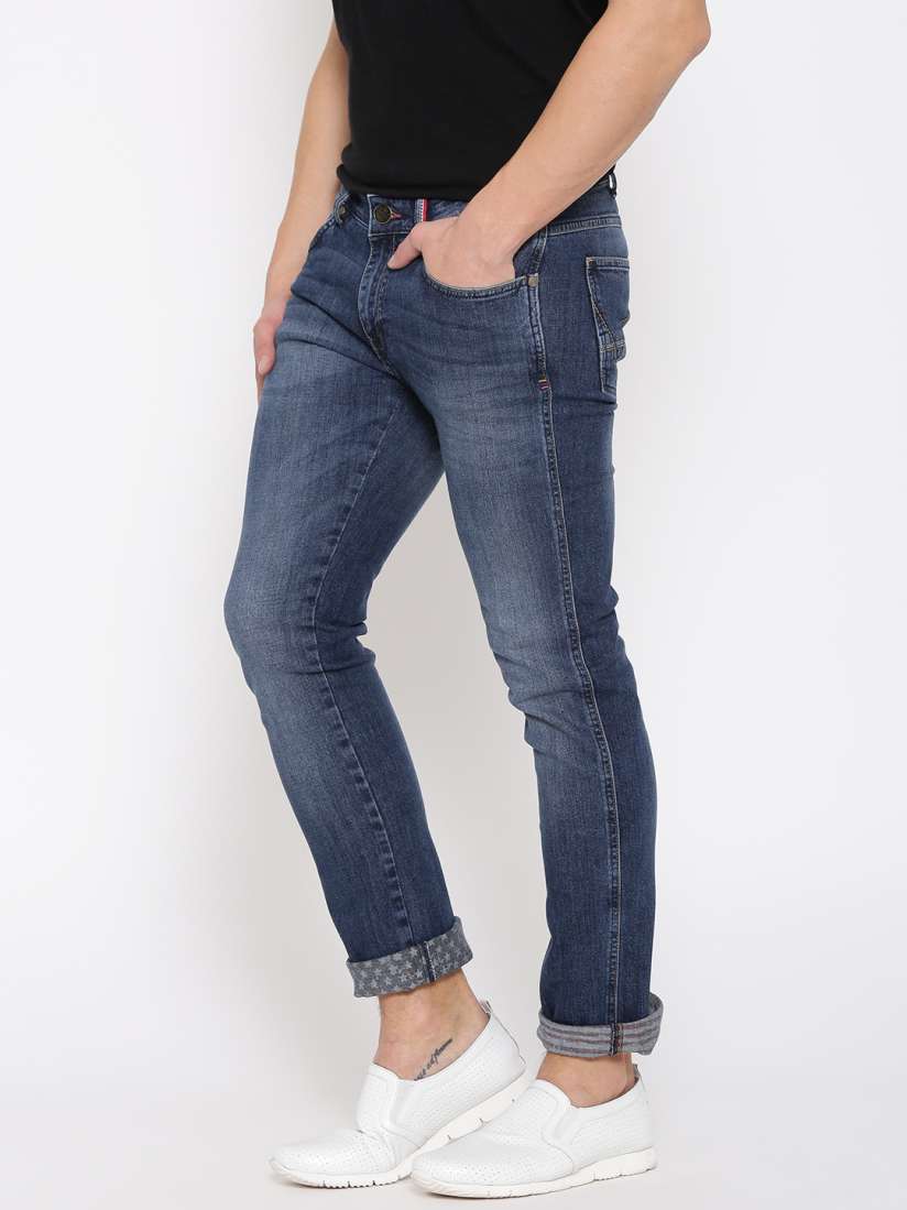 Wrangler skanders low rise slim fit narrow leg on sale