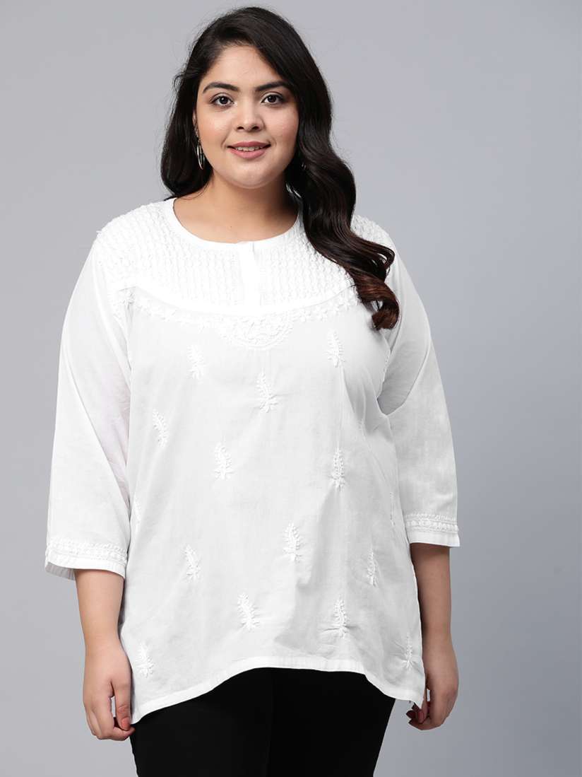 White kurtis on myntra cheap