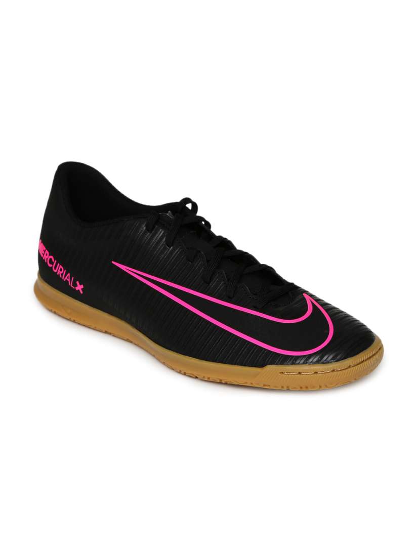 Nike football boots indoor clearance