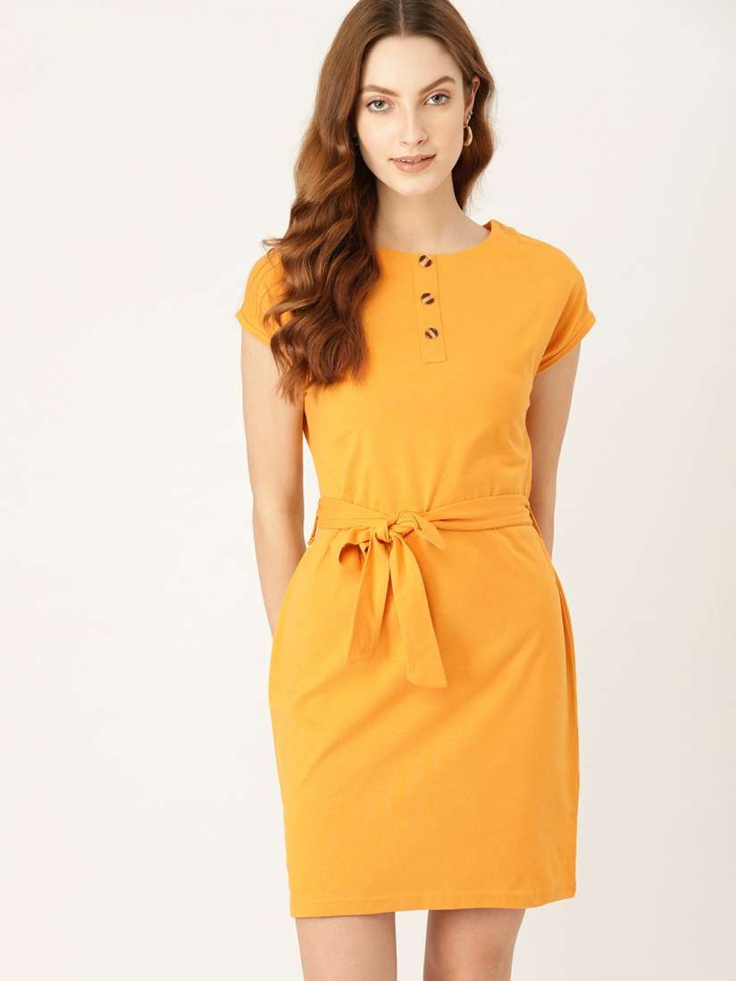 Basic yellow dress shop