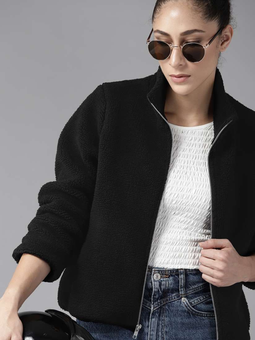 Winter jackets for womens online myntra 2025