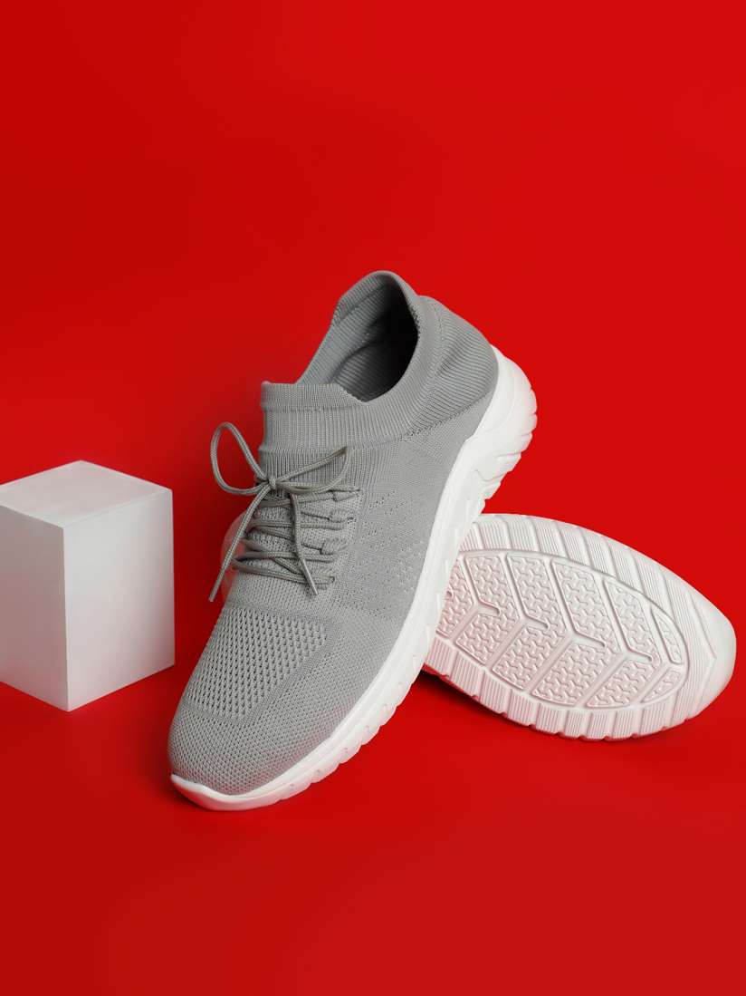 Aldo camera sneaker top