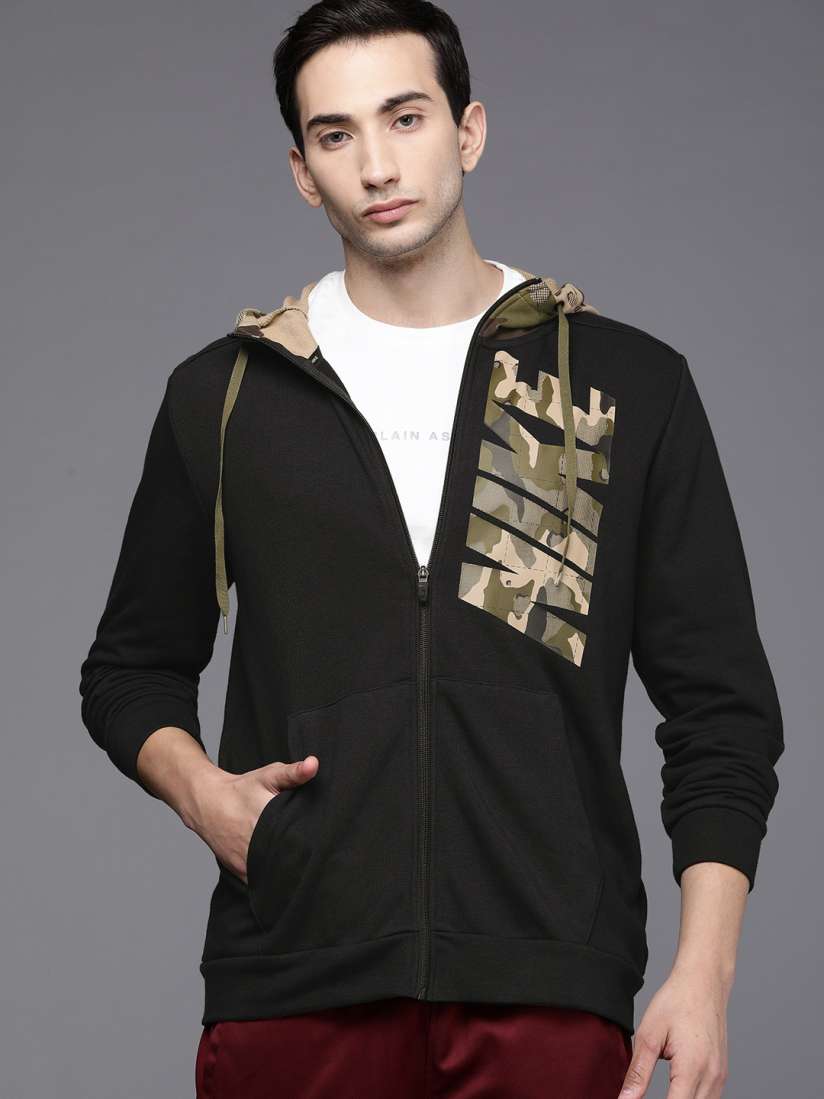 Nike jackets myntra 2025