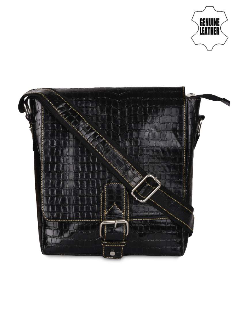 Buy Teakwood Leather Unisex Black Textured Leather Messenger Bag Messenger Bag for Unisex 1467702 Myntra
