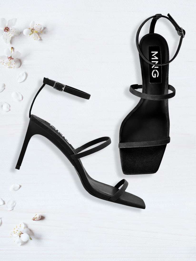 Black heels myntra top