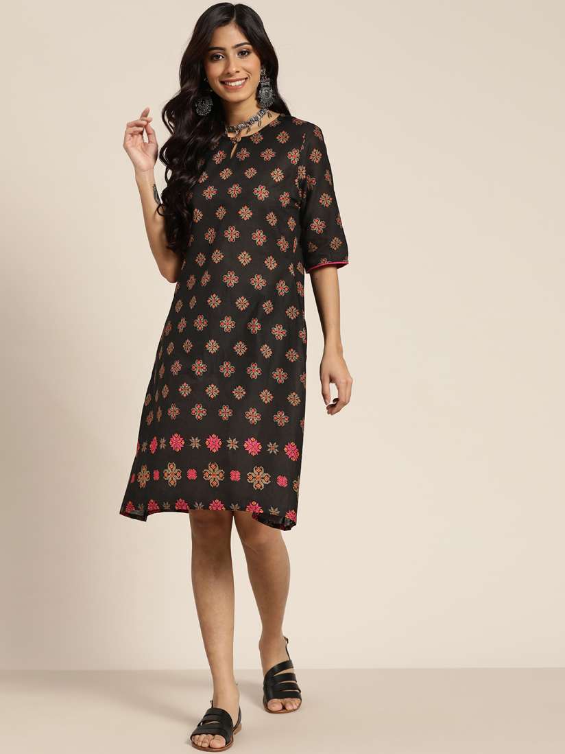 Sangria sleeveless keyhole gown cheap