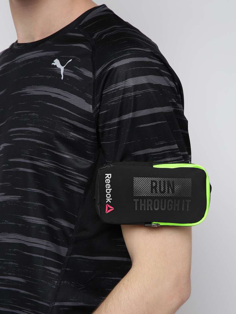 Reebok one series running handheld solution water bottle holder black hotsell
