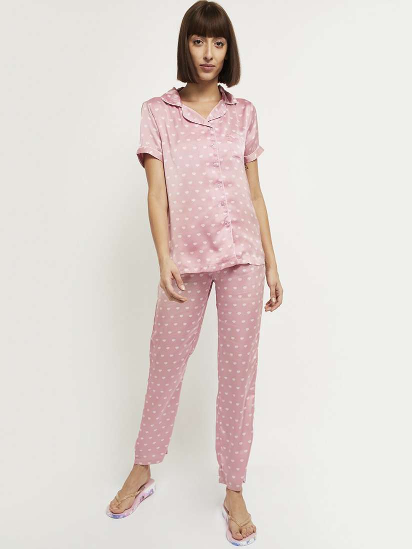 Max night suits sale
