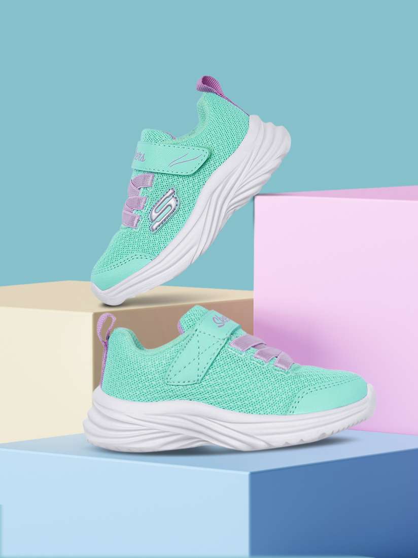 Skechers minimalist hot sale