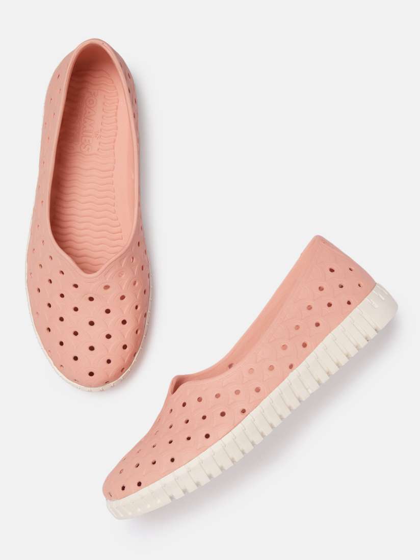 Skechers flat sneakers sale