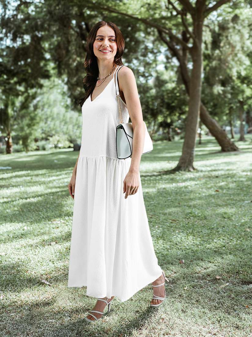 White maxi dress myntra 2025