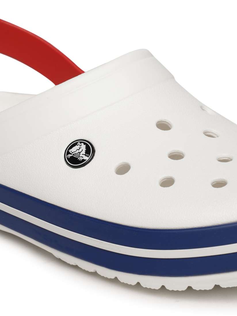Crocs red and white best sale