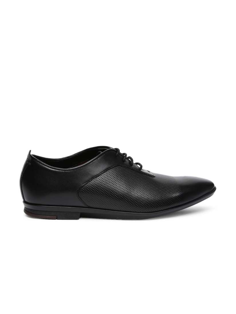 Buy Clarks Men Black Kinver Leather Formal Shoes Formal Shoes for Men 1513832 Myntra
