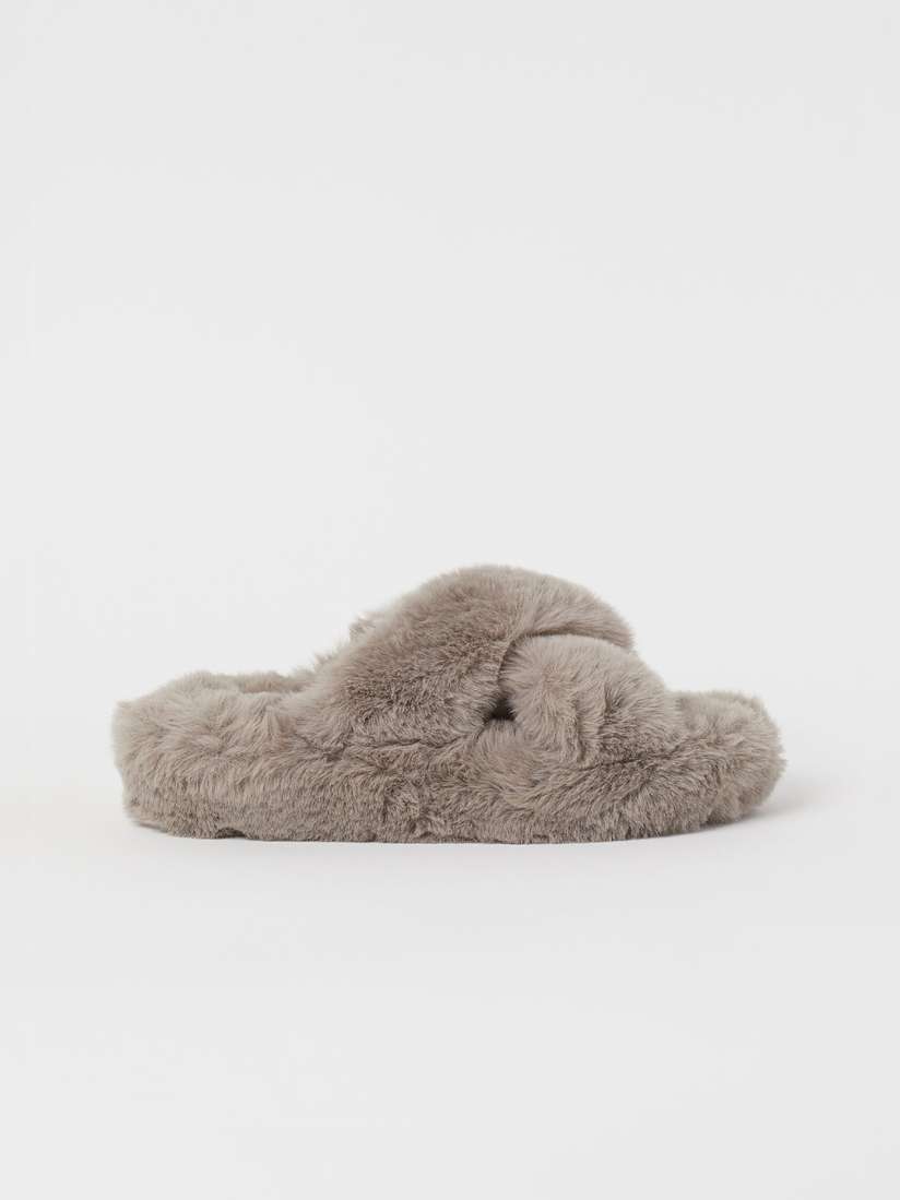 Fur slippers myntra clearance