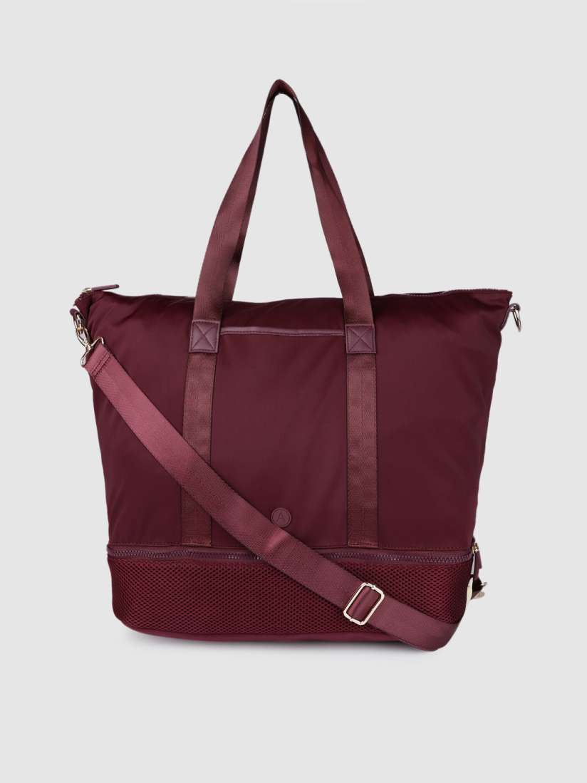 Accessorize holdall shop