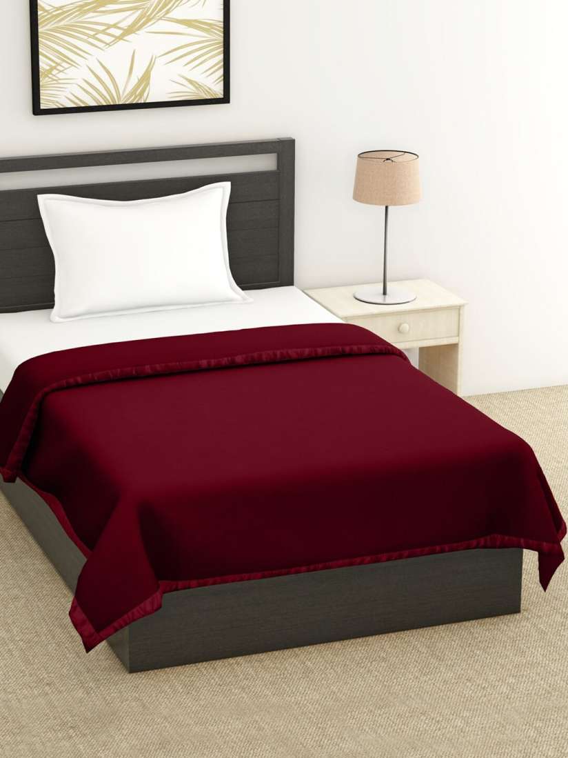 Bombay dyeing blanket single bed clearance